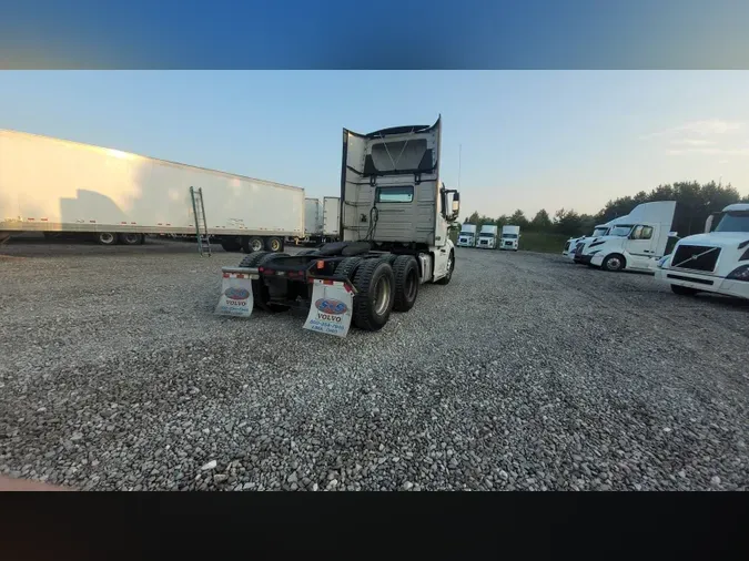 2019 Volvo VNL300