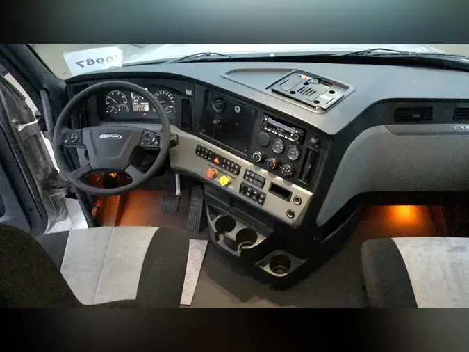 2020 Freightliner Cascadia