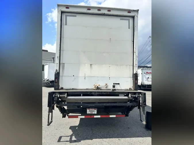 2017 FREIGHTLINER M2 106