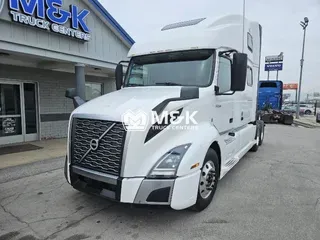 2022 VOLVO VNL64T860