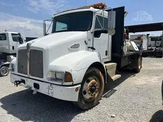 2007 KENWORTH T300