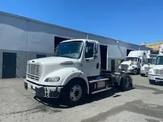 2015 FREIGHTLINER/MERCEDES M2 112