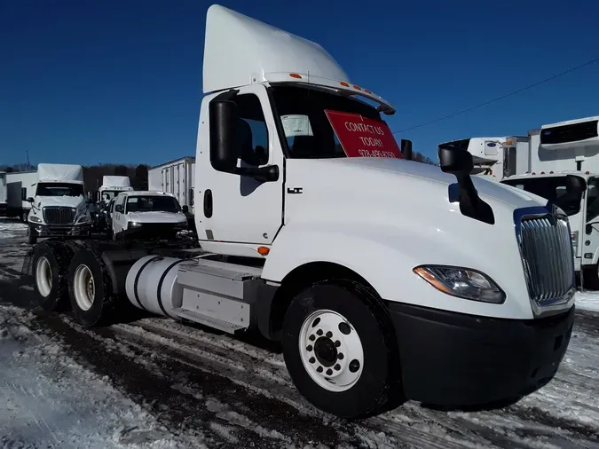 2019 NAVISTAR INTERNATIONAL LT625 DAYCAB T/A