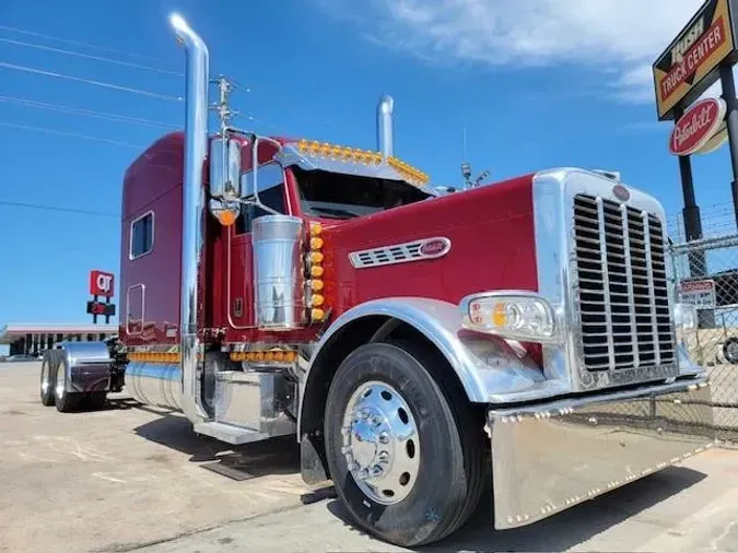 2022 Peterbilt 389
