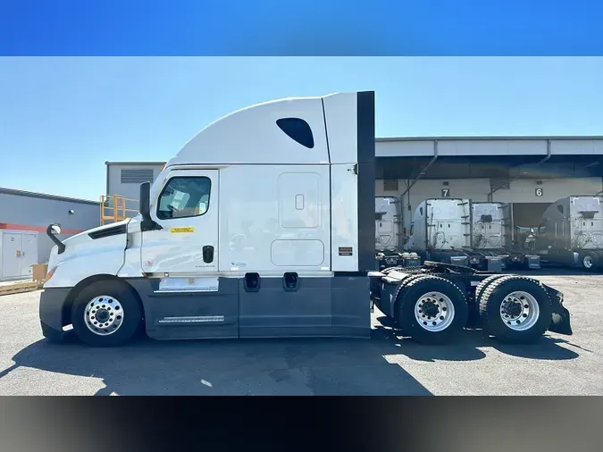 2021 Freightliner Cascadia