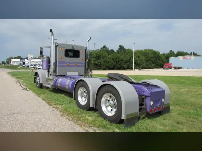 2020 Kenworth W900L