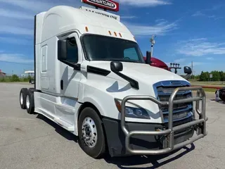 2018 Freightliner Cascadia 126