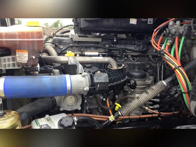 2021 Freightliner Cascadia 126