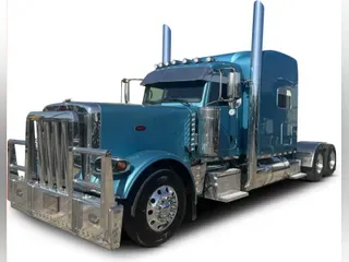 2023 Peterbilt 389