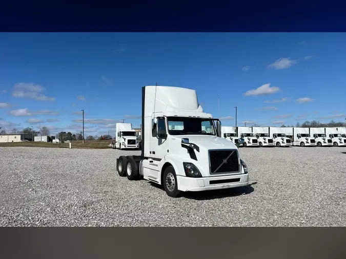 2018 Volvo VNL300e2cadab8b16a58e3e029cd3378eb5d6b