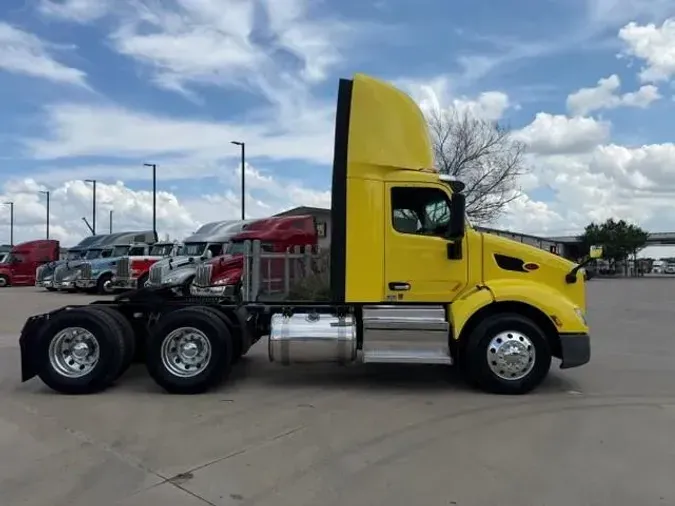 2021 Peterbilt 579e2cbe780762f8fa6a9cc9fddfe045206