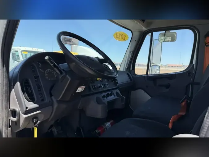 2023 FREIGHTLINER/MERCEDES M2 106e2ce389b02c748bbca66dff4faf1d855