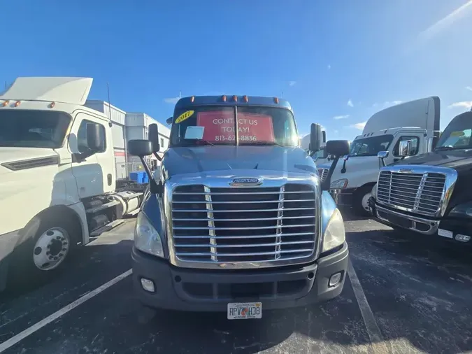 2017 FREIGHTLINER CASCADIA 113