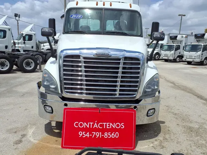 2019 FREIGHTLINER/MERCEDES CASCADIA 125