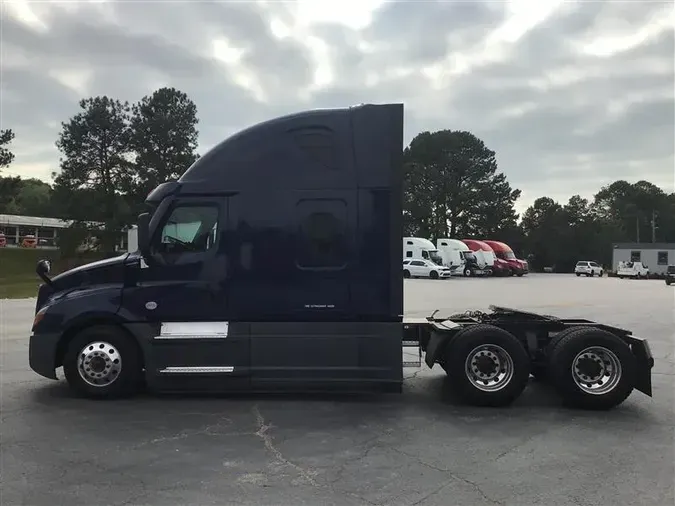 2021 FREIGHTLINER CA126