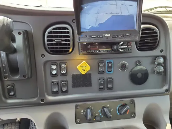 2021 FREIGHTLINER/MERCEDES M2 106