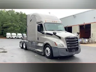 2020 Freightliner Cascadia 126