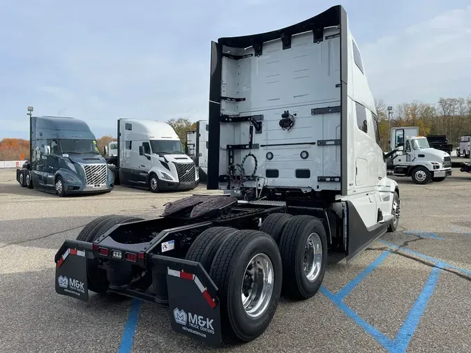 2026 VOLVO VNL64T860e2e220e145b2b536395063a4490f0b7d