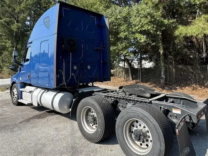 2020 FREIGHTLINER CA126e2e6ef718cf75aa33539d2e3969ebf38