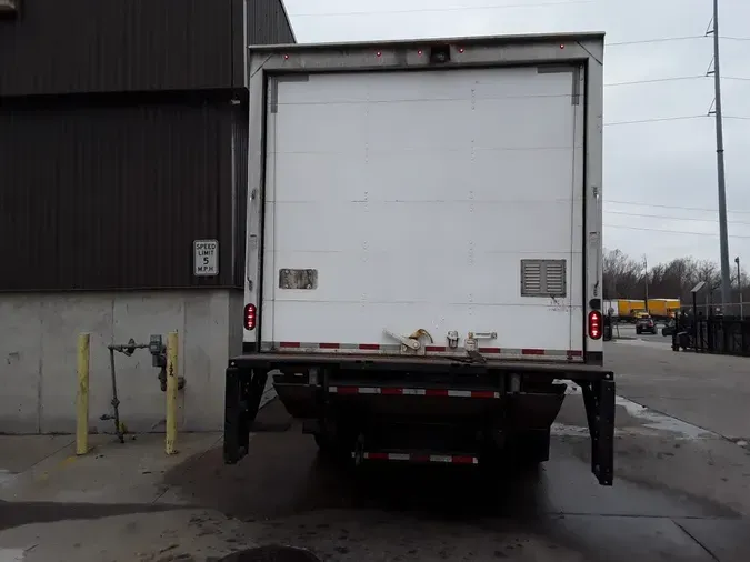 2022 FREIGHTLINER/MERCEDES M2 106e2ea75222f372696f8f4eac34afdc3c2