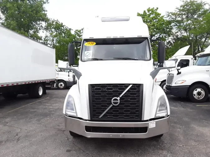 2020 VOLVO VNL64T-760