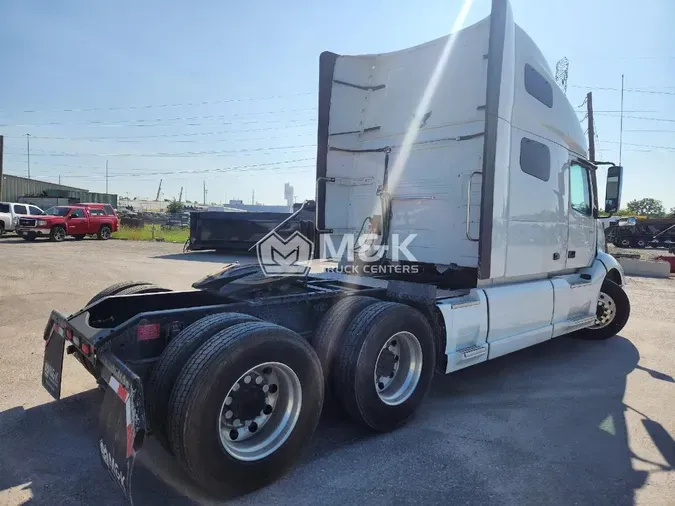 2023 VOLVO VNL64T760