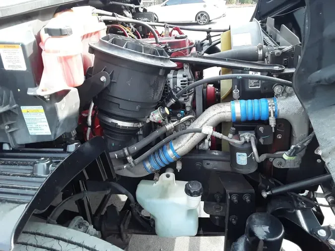 2018 FREIGHTLINER/MERCEDES M2 106