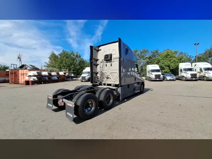 2023 Freightliner Cascadia 126