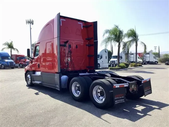 2021 FREIGHTLINER CASCADEVO1