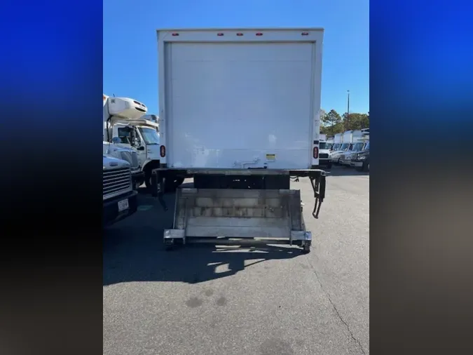 2017 FREIGHTLINER/MERCEDES M2 106