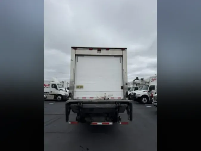 2018 FREIGHTLINER/MERCEDES M2 106