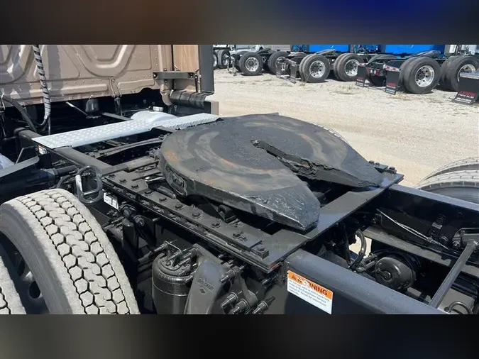 2021 FREIGHTLINER CA126