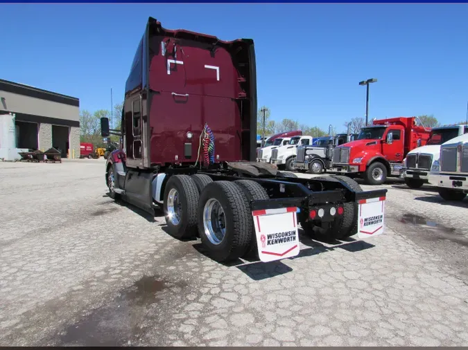 2021 Kenworth T680 Short Hood