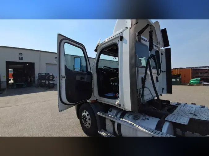 2019 Freightliner Cascadia 126e2fb208226823f3c522952349b5fe201