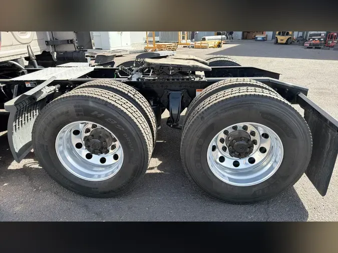 2025 Freightliner Cascadia 126e301b60669a522c59303f82da4a90cd3