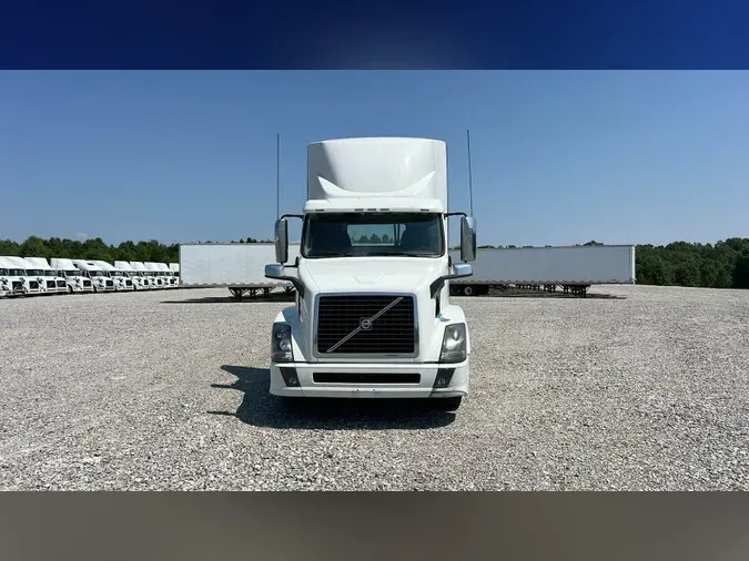 2017 Volvo VNL300