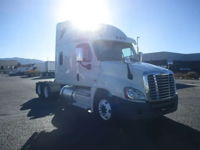 2020 FREIGHTLINER/MERCEDES CASCADIA 125