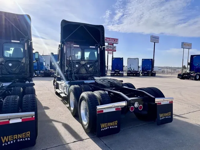 2022 FREIGHTLINER CASCADIA 116