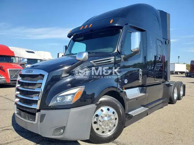 2020 FREIGHTLINER Cascadia 126e30557a5ea772ab307190bd8c852c4e7