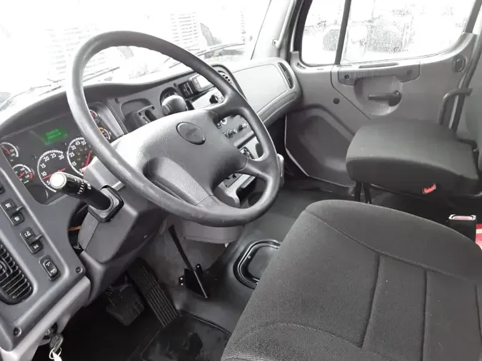 2020 FREIGHTLINER M2 106