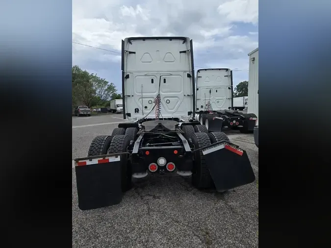 2019 FREIGHTLINER/MERCEDES CASCADIA 125