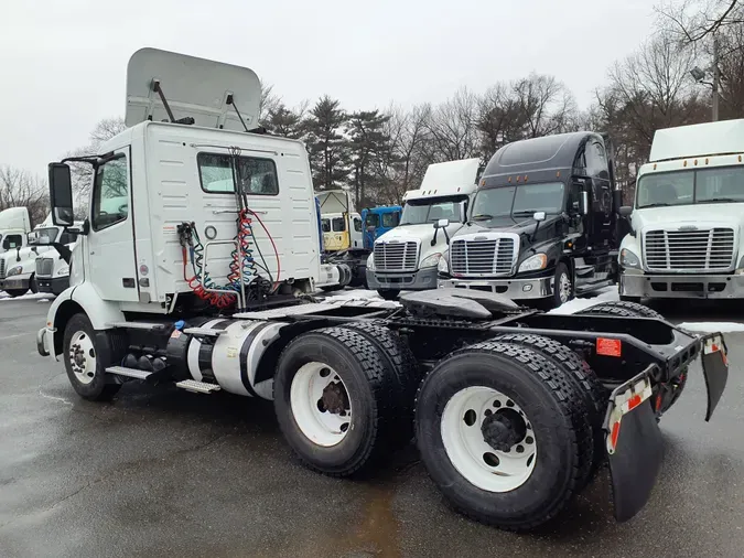 2019 VOLVO VNL