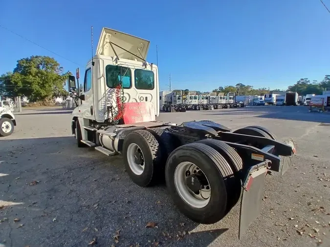 2019 FREIGHTLINER/MERCEDES CASCADIA 125e3110b8b3769608b8602de7a5a27e54d