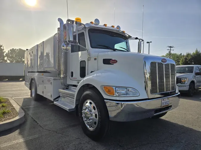 2018 Peterbilt 337