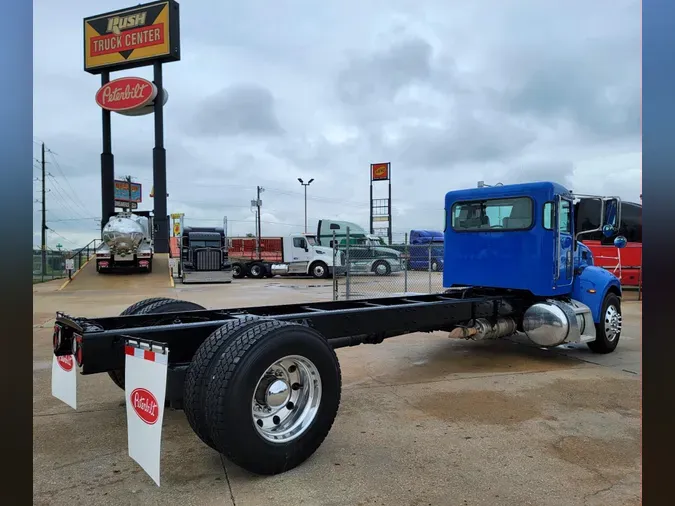 2021 Peterbilt 337