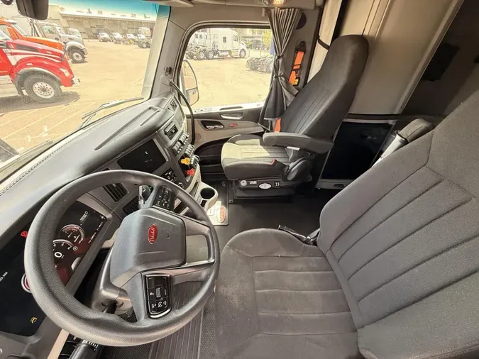 2022 Peterbilt 579