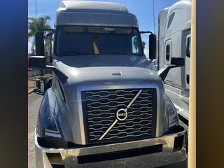 2020 Volvo VNL760