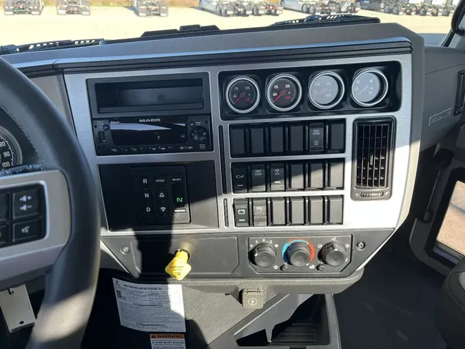 2026 MACK GR64Fe31bf37d2de6fb2cc322aba1ae4bcb8d