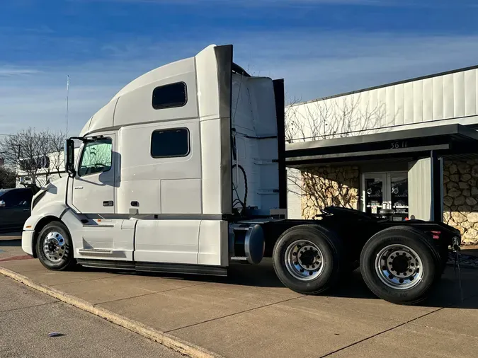 2024 VOLVO VNL64T860