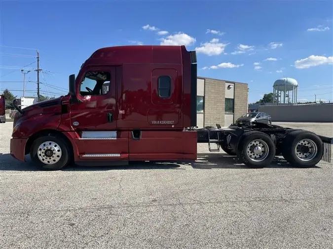 2019 FREIGHTLINER CA126